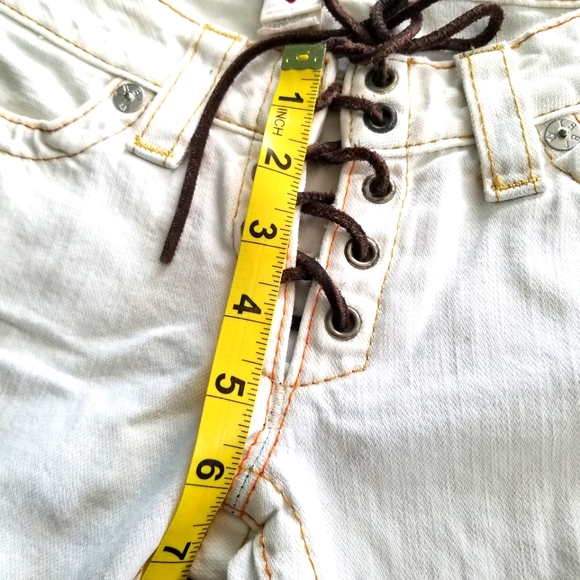 Original vintage white True Religion Boot cut jean. Size 25. Made in the USA! - Picture 6 of 10